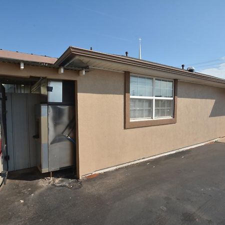 Newcastle Motel Exterior photo
